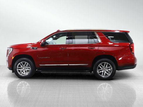 Used 2023 GMC Yukon SLT w/ SLT Premium Package image 2