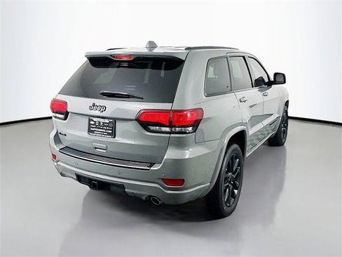 Used 2020 Jeep Grand Cherokee Altitude image 7