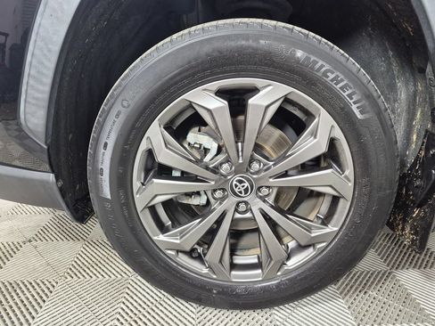 Used 2022 Toyota RAV4 Limited AWD/4WD image 30