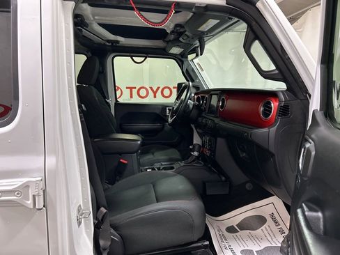 Used 2021 Jeep Gladiator Rubicon image 11