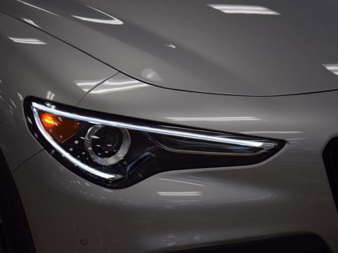 Used 2021 Alfa Romeo Stelvio Sprint w/ Nero Edizione image 7