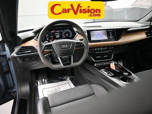 Used 2022 Audi e-tron GT Premium Plus image 10