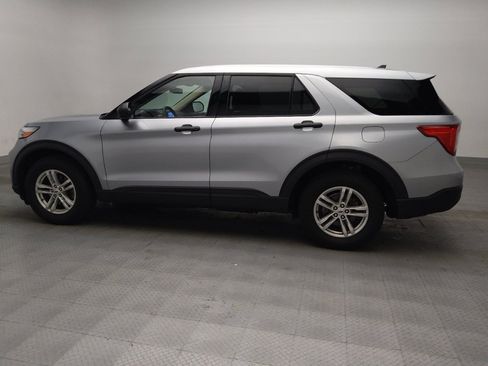 Used 2022 Ford Explorer 4WD image 3