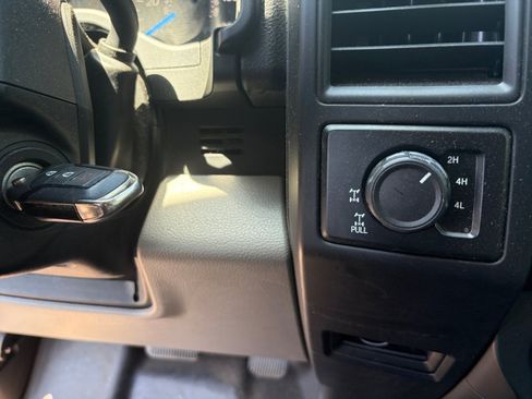 Used 2015 Ford F150 XL w/ Equipment Group 101A Mid AWD/4WD image 20