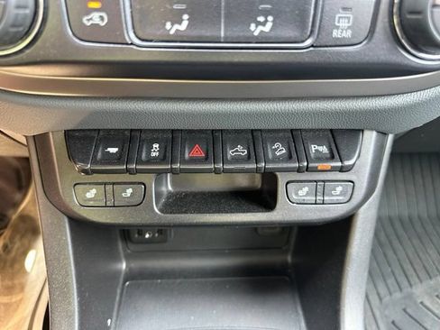 Used 2021 Chevrolet Colorado Z71 RWD image 24