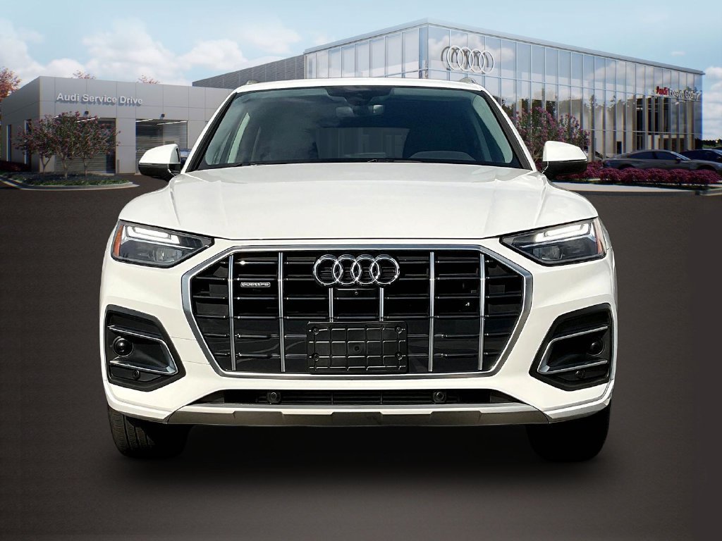 Used 2023 Audi Q5 2.0T Premium Plus w/ Premium Plus Package AWD/4WD image 2