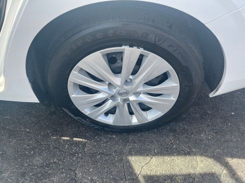 Used 2025 Nissan Sentra S image 24