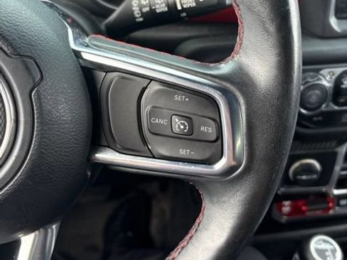 Used 2018 Jeep Wrangler Unlimited Rubicon AWD/4WD image 14