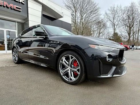 Used 2019 Maserati Levante Trofeo AWD/4WD image 7