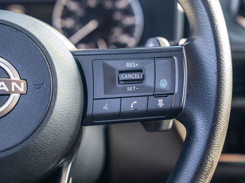 Used 2024 Nissan Rogue SV image 27