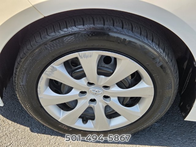 Used 2024 Toyota Corolla LE FWD image 17