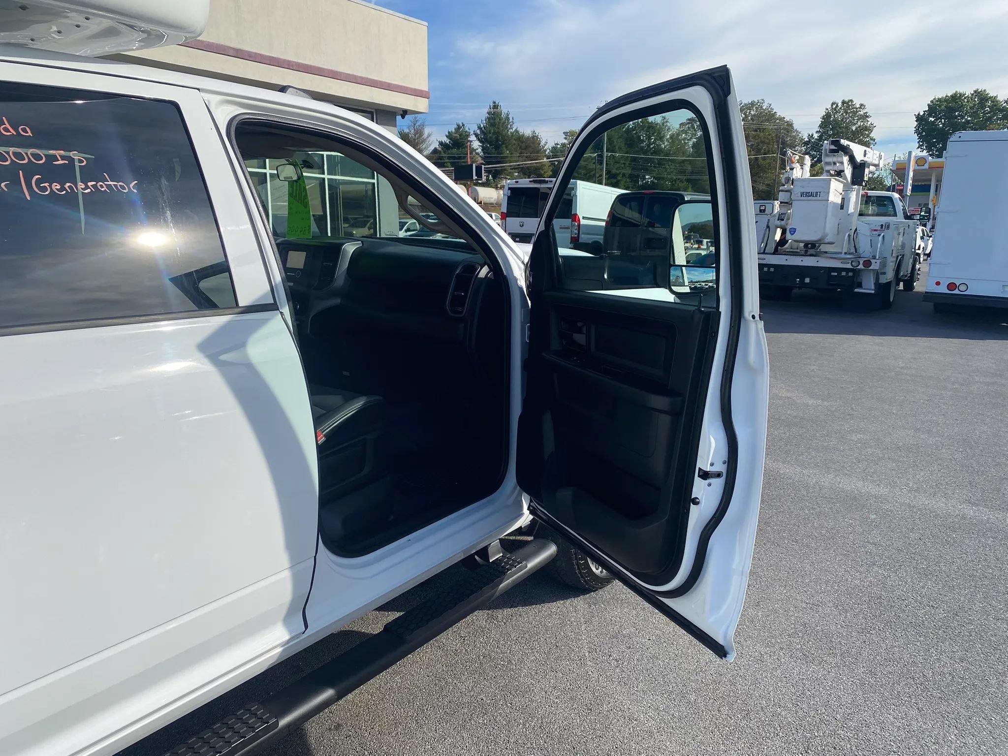 Used 2020 RAM 3500 Tradesman AWD/4WD image 23
