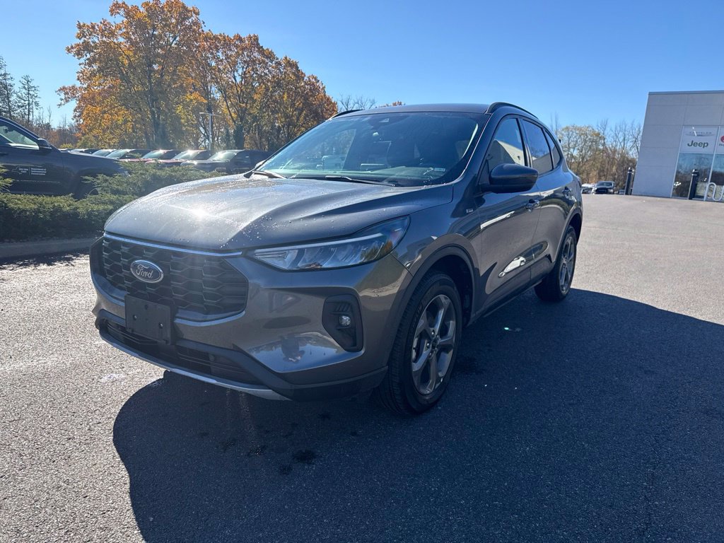 Used 2025 Ford Escape ST-Line Select AWD/4WD image 8