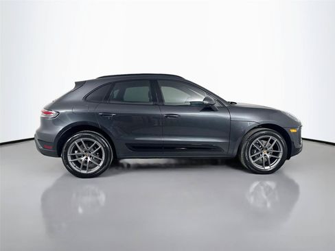 Certified 2026 Porsche Macan AWD/4WD image 8