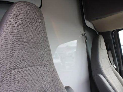 Used 2024 Chevrolet Express 3500 w/ Power Convenience Package image 23