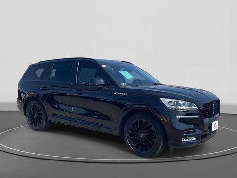 Used 2023 Lincoln Aviator Reserve w/ Equipment Group 201A RWD image 3