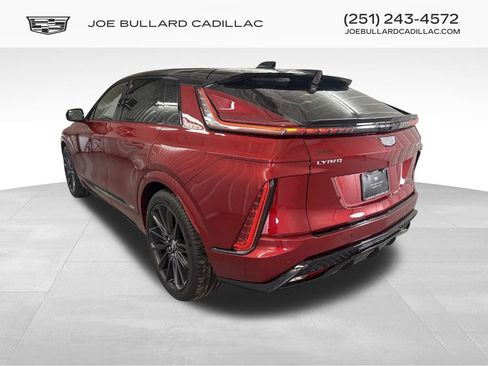 New 2026 Cadillac Lyriq V w/ LPO, Floor Liner Package image 4