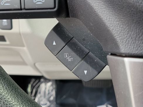 Used 2017 Subaru Forester 2.5i Premium AWD/4WD image 30