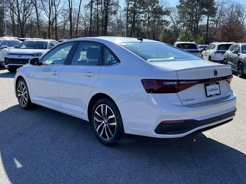 New 2026 Volkswagen Jetta SE FWD image 5