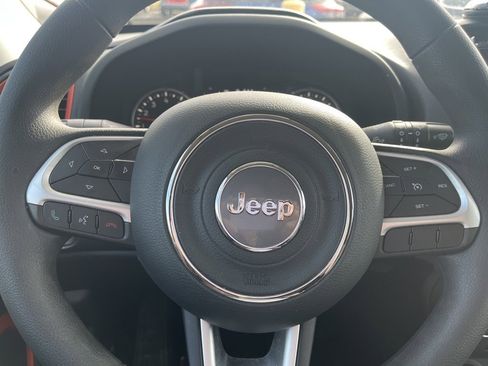 Used 2019 Jeep Renegade Sport image 10