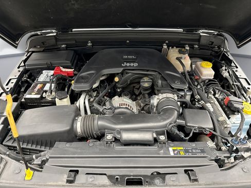 Used 2020 Jeep Wrangler Unlimited Sport image 25