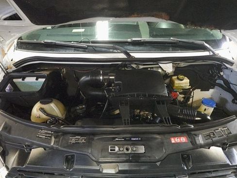 Used 2011 Freightliner Sprinter 2500 image 22