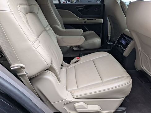 Certified 2022 Lincoln Aviator Reserve w/ Equipment Group 201A RWD image 28