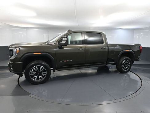 Used 2022 GMC Sierra 2500 AT4 w/ AT4 Premium Plus Package AWD/4WD image 12