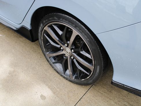 Used 2020 Honda Civic Sport Touring image 11