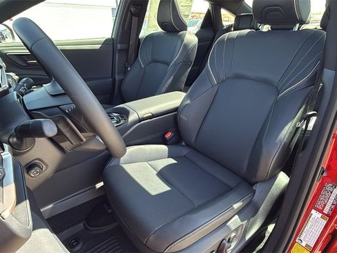 New 2026 Toyota Crown Platinum image 13