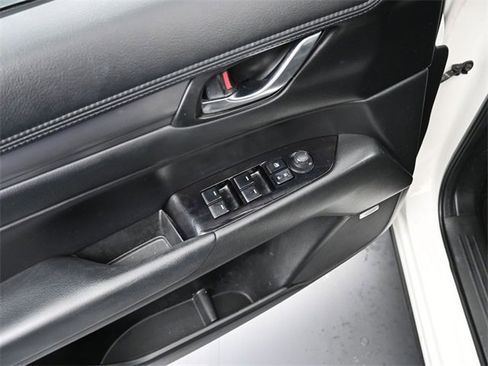 Used 2020 MAZDA CX-5 Touring image 19