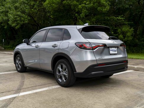 Certified 2026 Honda HR-V LX image 7