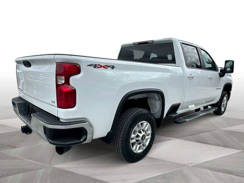 Used 2025 Chevrolet Silverado 2500 LT w/ Convenience Package AWD/4WD image 8