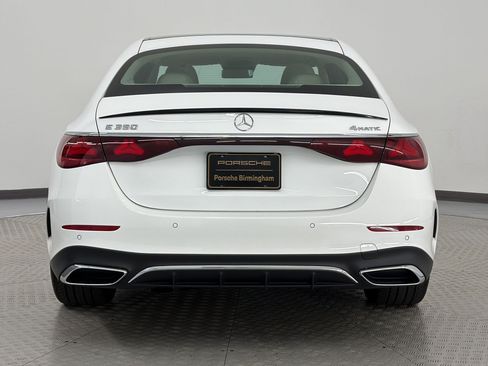Used 2025 Mercedes-Benz E 350 4MATIC Sedan image 10