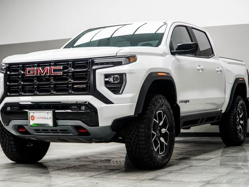 Used 2024 GMC Canyon AT4X image 8