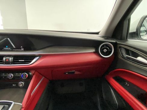 Used 2019 Alfa Romeo Stelvio Ti image 26