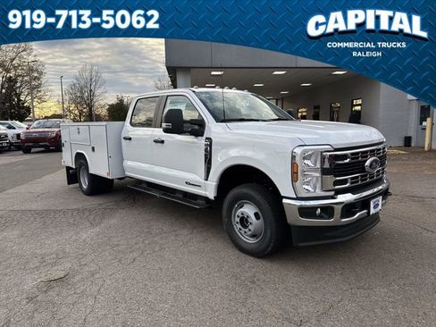 New 2026 Ford F350 XL w/ XL Chrome Package image 2