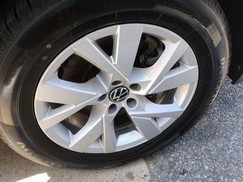 Used 2021 Volkswagen Atlas Cross Sport S FWD image 28