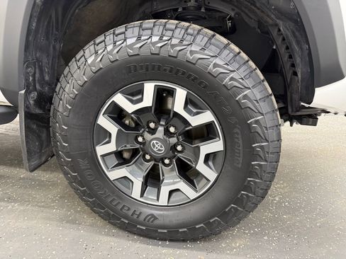 Used 2023 Toyota Tacoma TRD Off-Road image 21