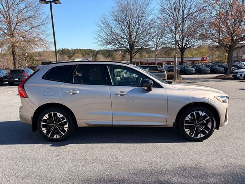New 2026 Volvo XC60 B5 Plus w/ Climate Package image 8