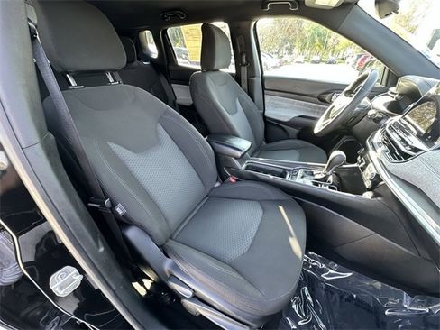 Used 2024 Jeep Compass Sport image 28