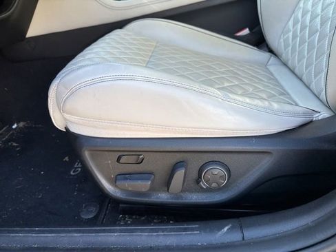 Used 2022 Genesis G70 3.3T w/ Sport Prestige Package image 32