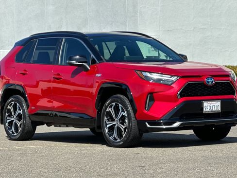 Used 2023 Toyota RAV4 XSE w/ Weather Package image 5