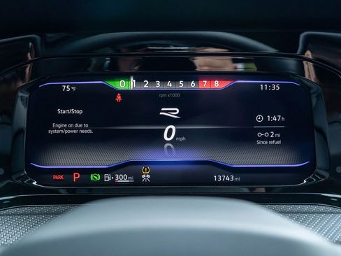 Used 2024 Volkswagen Golf R 2.0T image 21