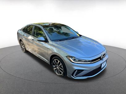 Used 2025 Volkswagen Jetta SE