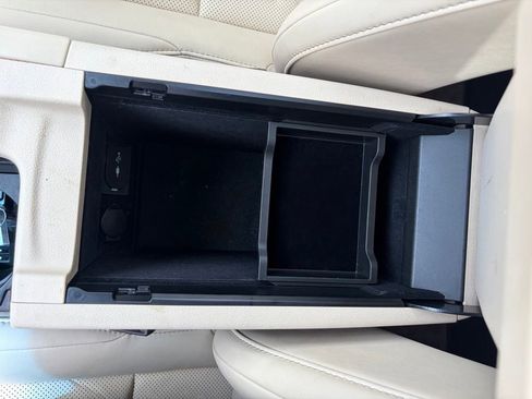 Used 2016 Lexus ES 350 w/ Premium Package w/Wood Trim FWD image 14