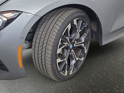 Used 2025 BMW 330i xDrive Sedan w/ Convenience Package image 36