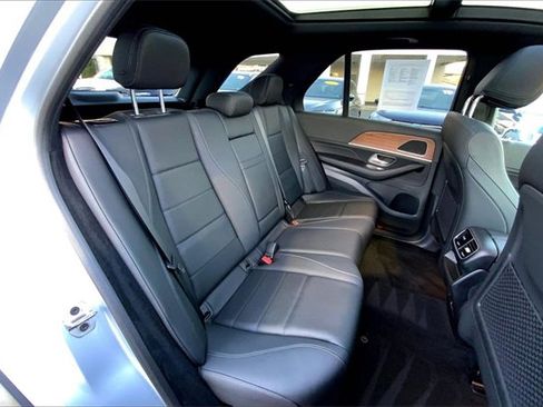 Used 2025 Mercedes-Benz GLE 450 4MATIC image 16