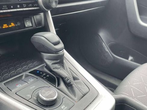 Certified 2023 Toyota RAV4 XLE w/ Convenience Package image 31