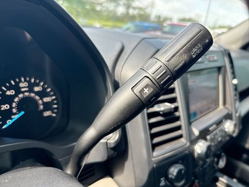 Used 2018 Ford F150 XL w/ Equipment Group 101A Mid AWD/4WD image 17